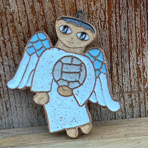 Saint Andrews abbey ceramics volleyball angel ornament - Picture 1 of 2